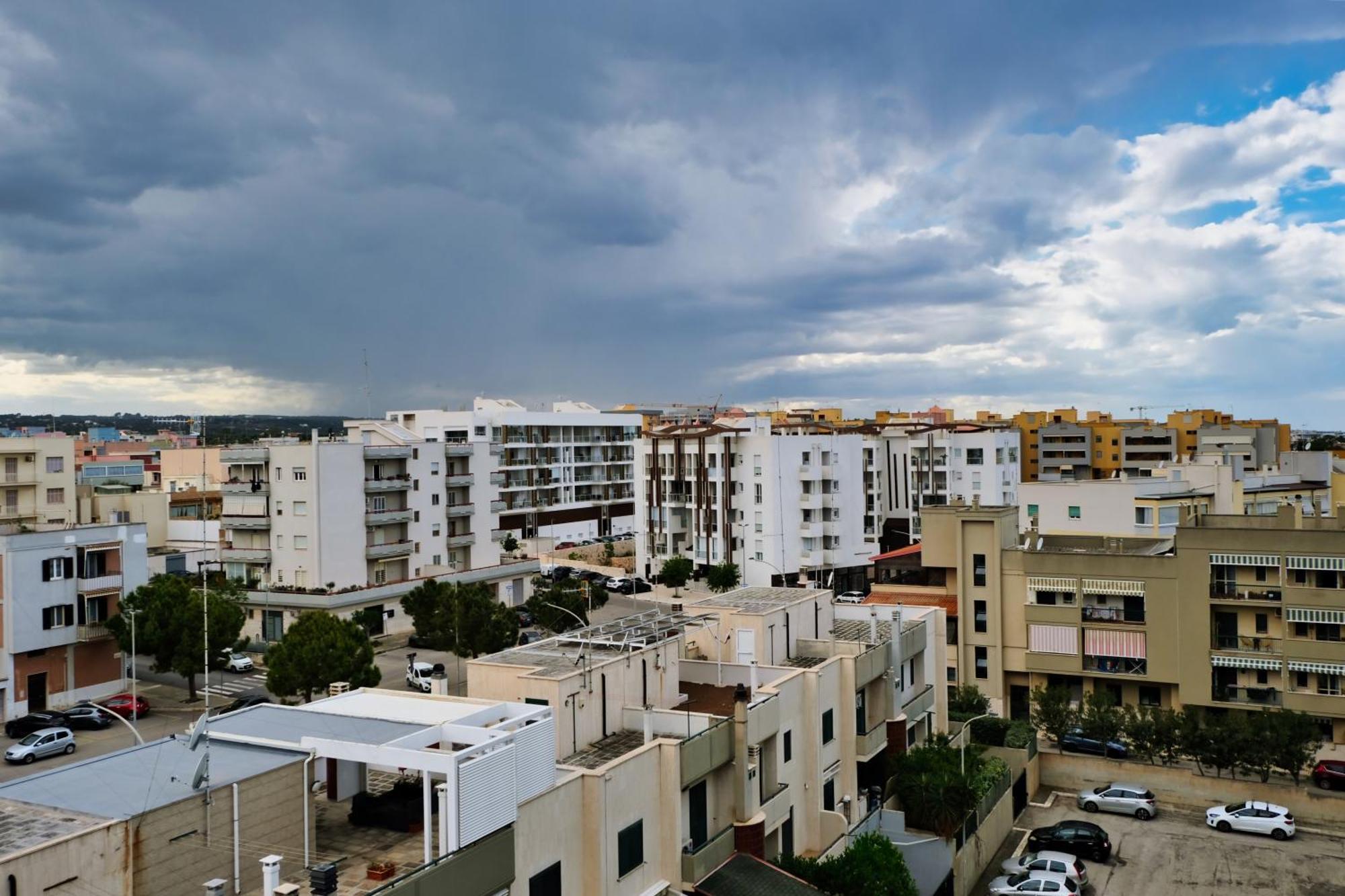 Mare Mary - Appartamento Vista Mare A Monopoli Bagian luar foto