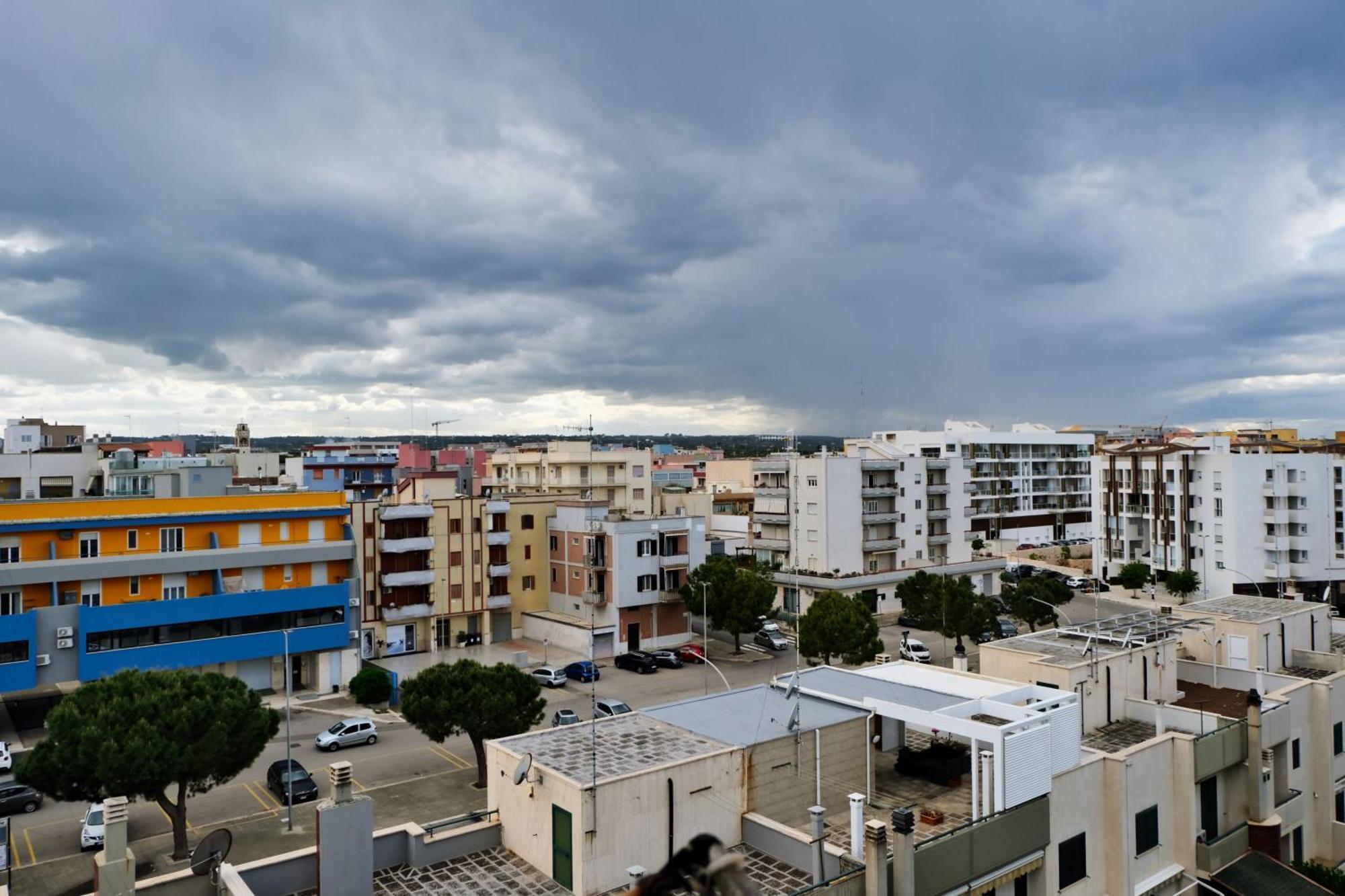 Mare Mary - Appartamento Vista Mare A Monopoli Bagian luar foto
