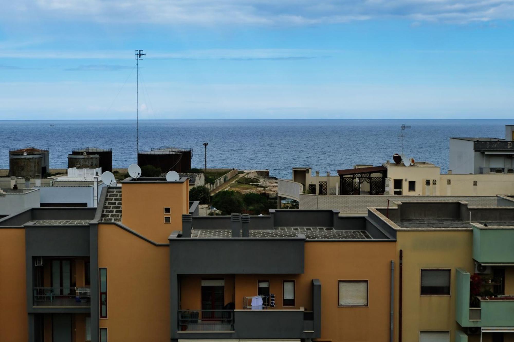 Mare Mary - Appartamento Vista Mare A Monopoli Bagian luar foto