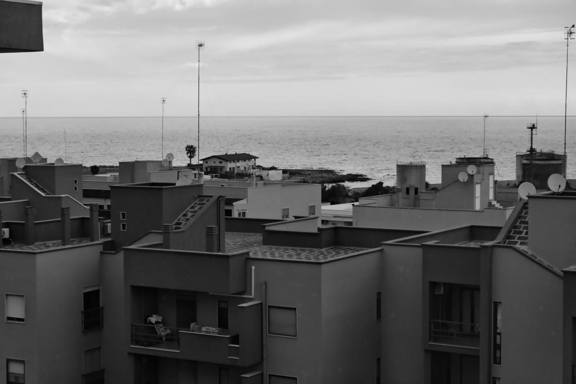 Mare Mary - Appartamento Vista Mare A Monopoli Bagian luar foto