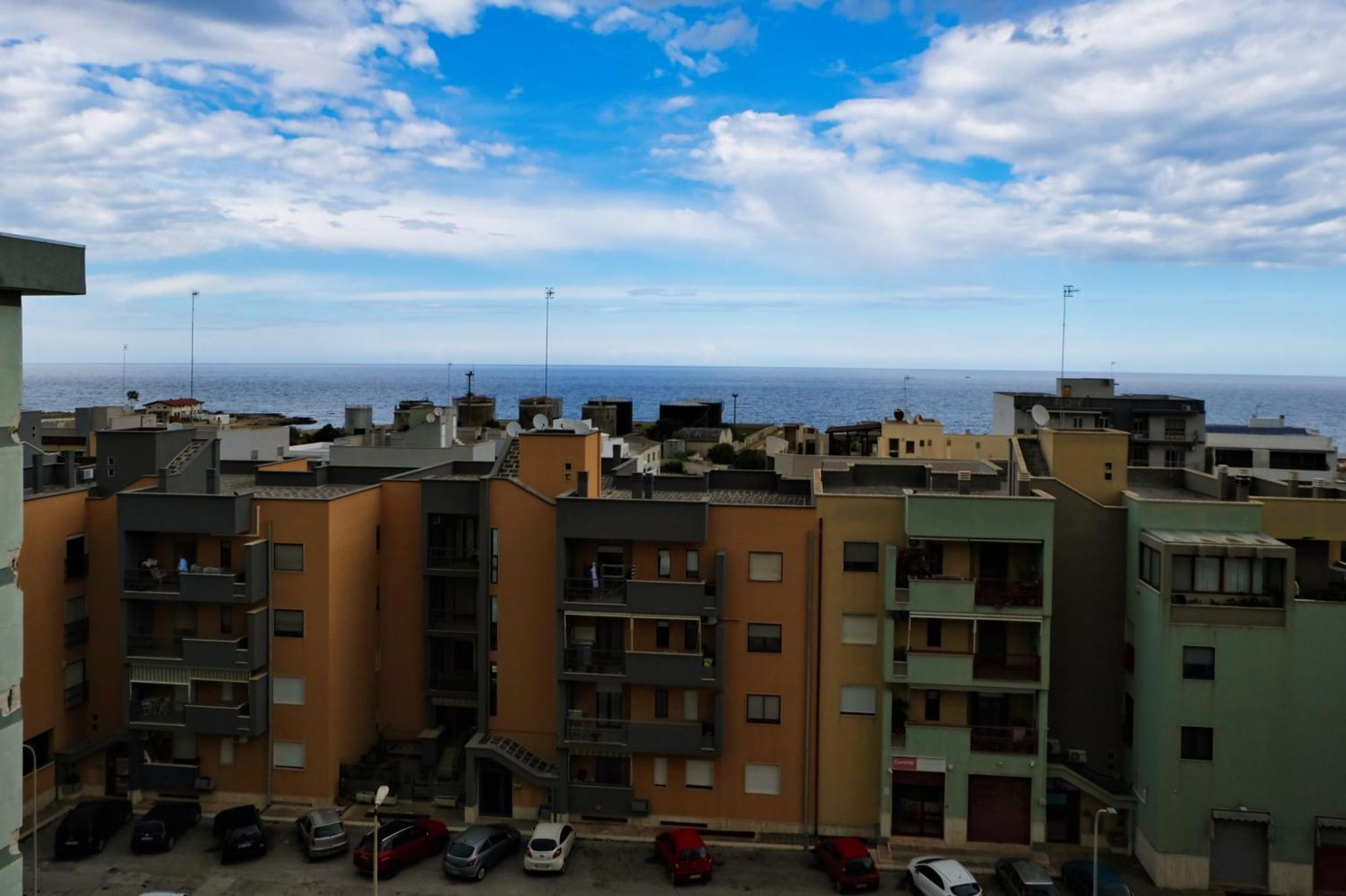 Mare Mary - Appartamento Vista Mare A Monopoli Bagian luar foto